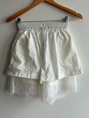 White Lace-Trim Women's Shorts Celebrity Trend Women Size Small Summer Spring